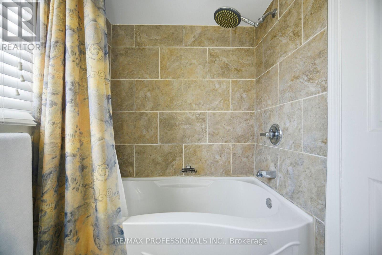 40 Braidwood Lake Road, Brampton, Ontario  L6Z 1X6 - Photo 25 - W13425558