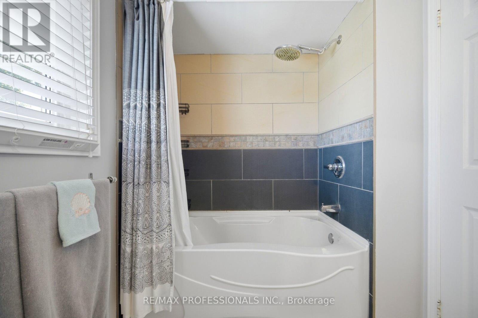 40 Braidwood Lake Road, Brampton, Ontario  L6Z 1X6 - Photo 32 - W13425558