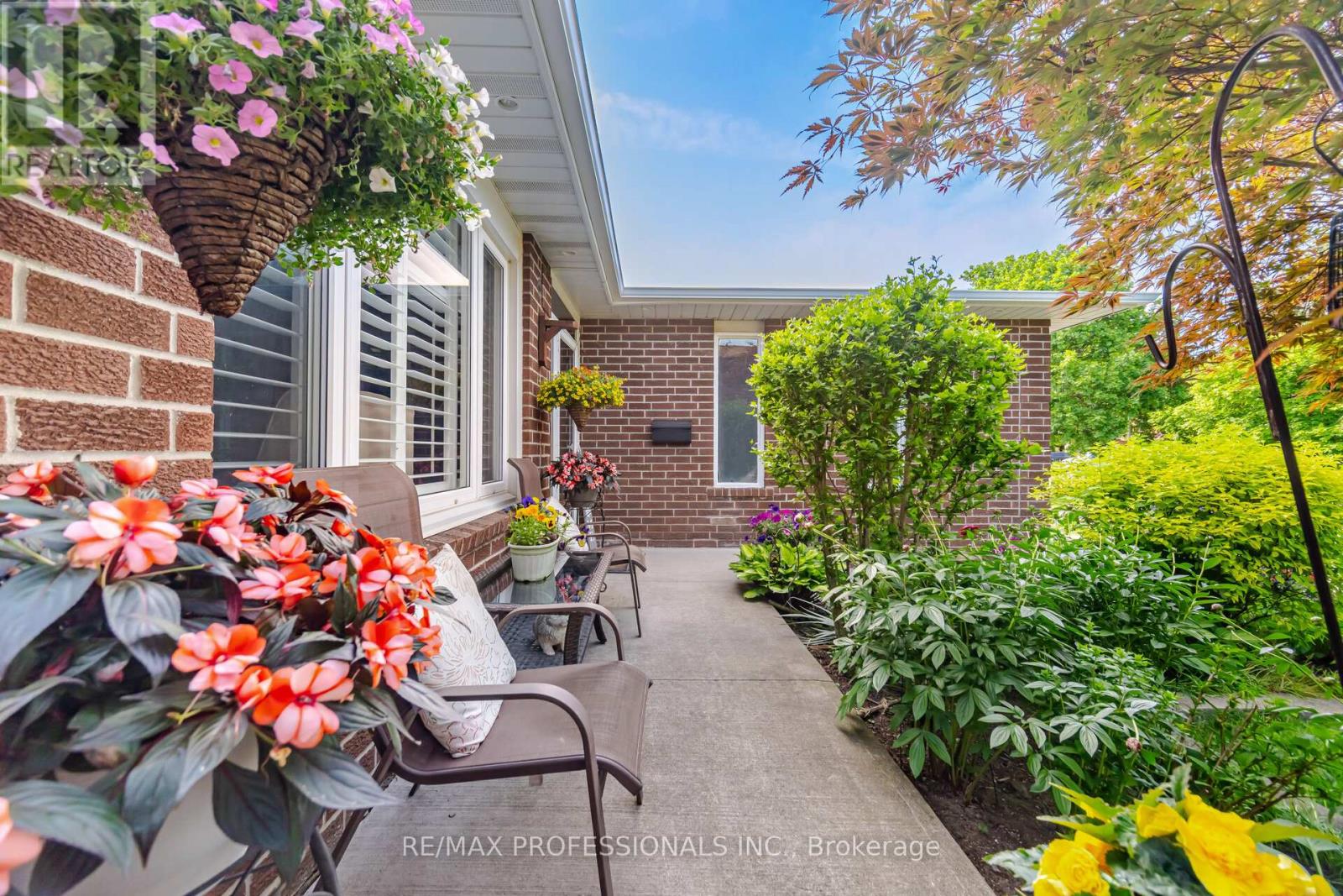 40 Braidwood Lake Road, Brampton, Ontario  L6Z 1X6 - Photo 4 - W13425558