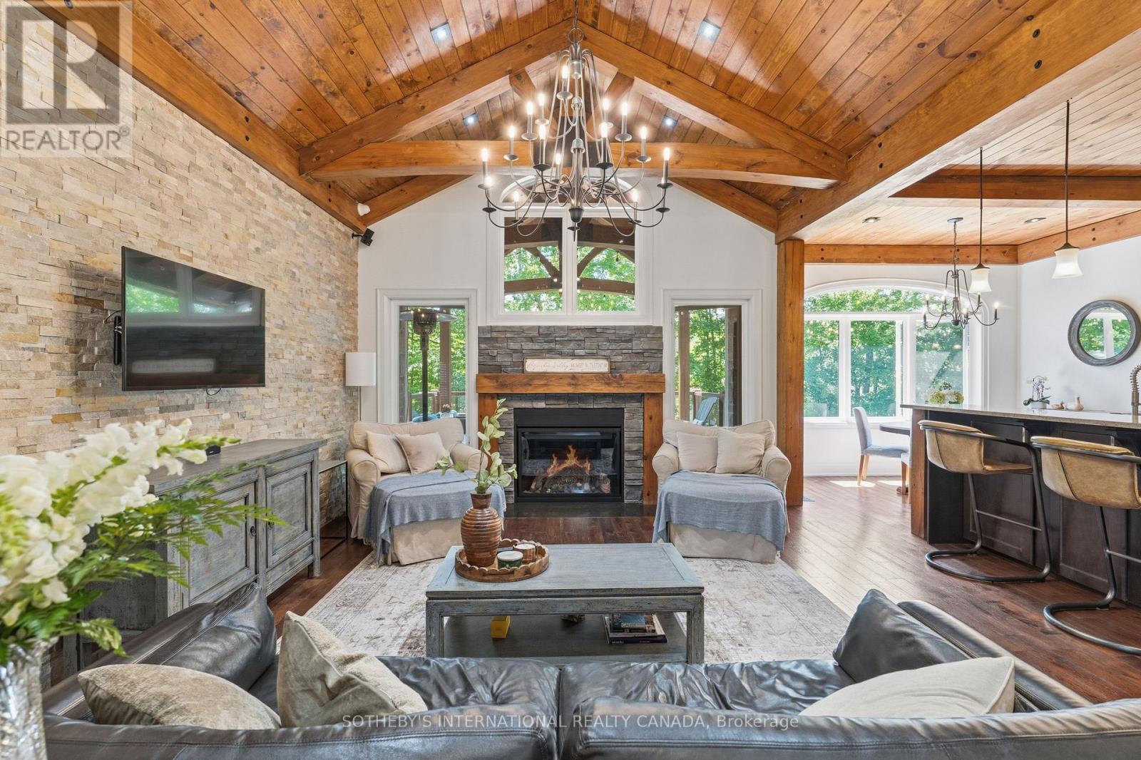 7 Ridgewood Court, Oro-Medonte, Ontario  L0L 2L0 - Photo 4 - S12816760