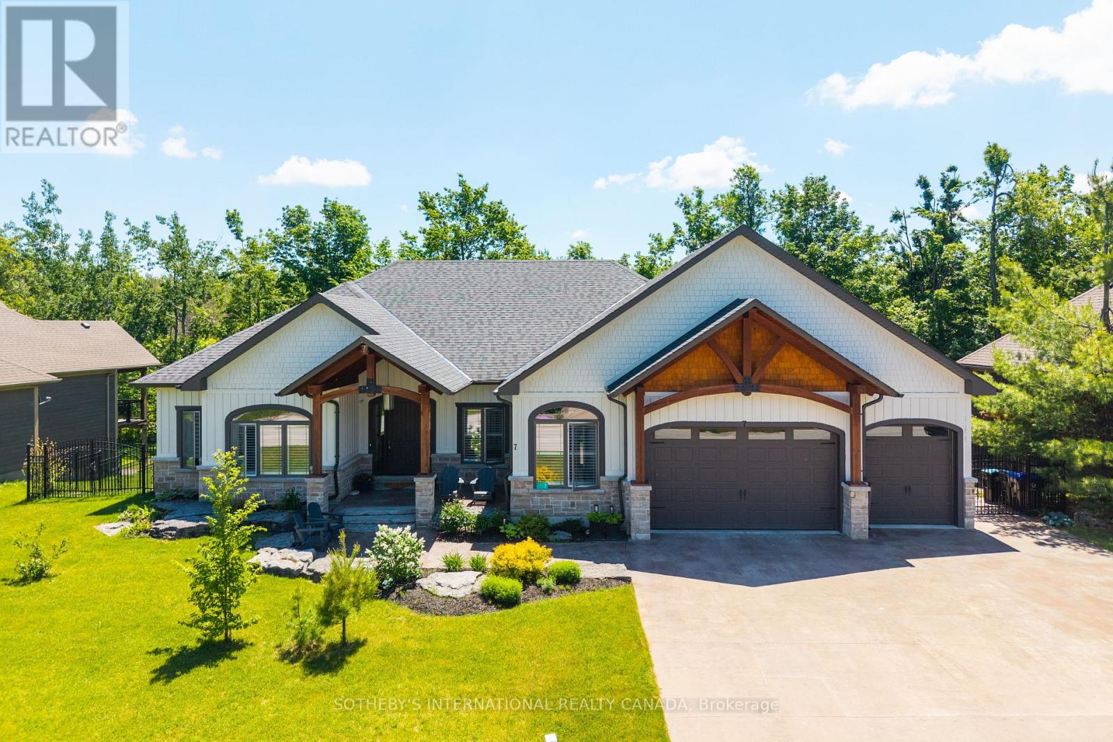 7 RIDGEWOOD COURT, Oro-Medonte, Ontario