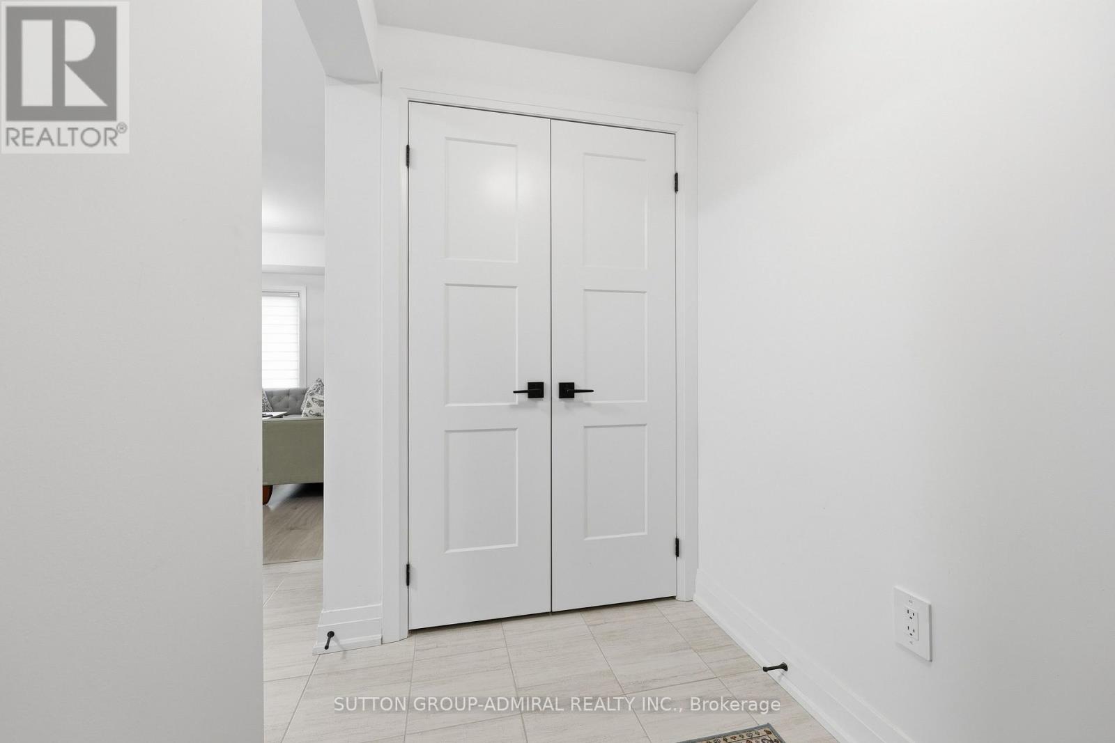 406 - 15 Kneeshaw Drive, Barrie, Ontario  L9J 0X9 - Photo 7 - S13425616