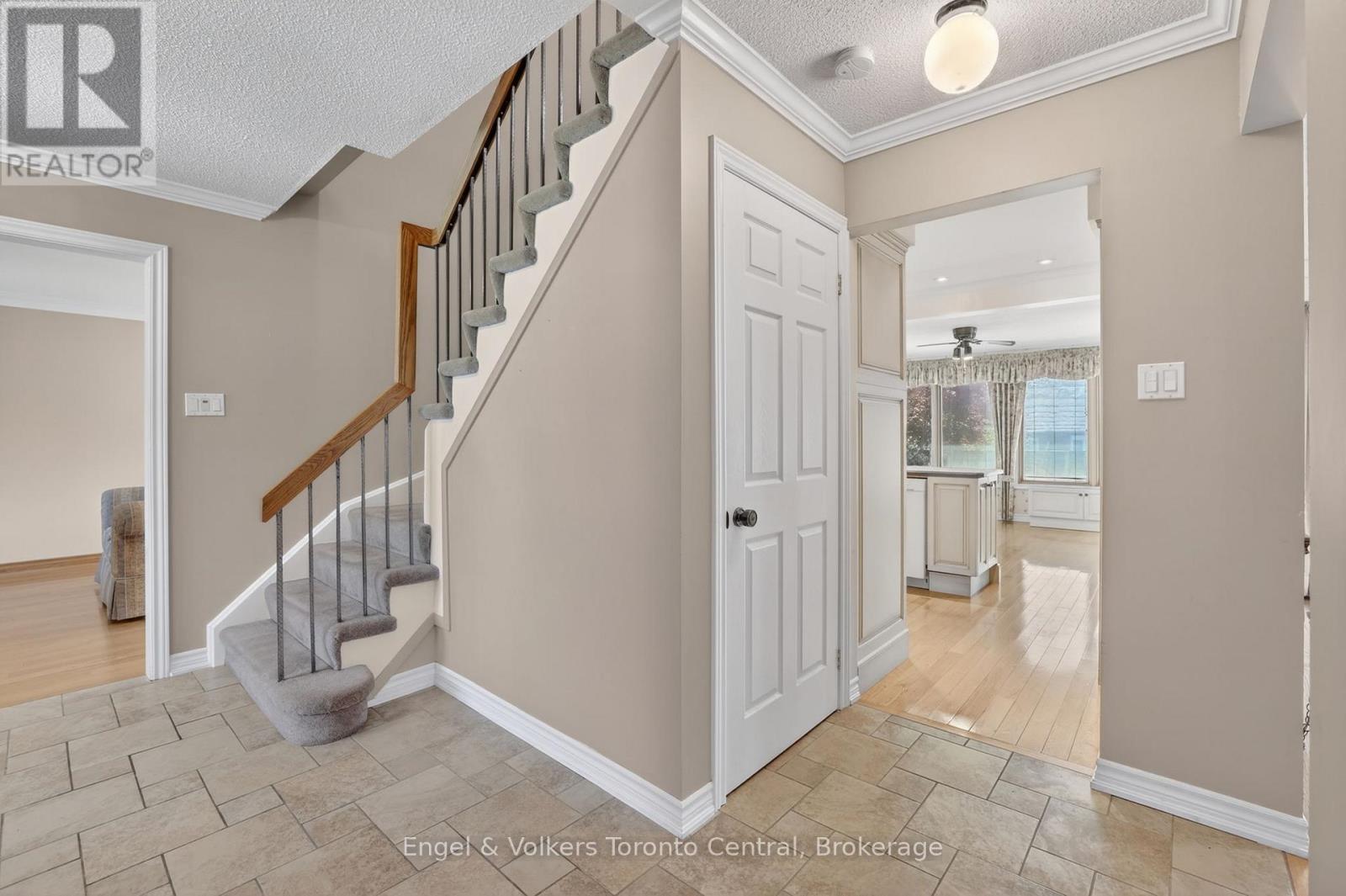 32 Milford Crescent, Brampton (Central Park), Ontario  L6S 3E4 - Photo 11 - W13425800