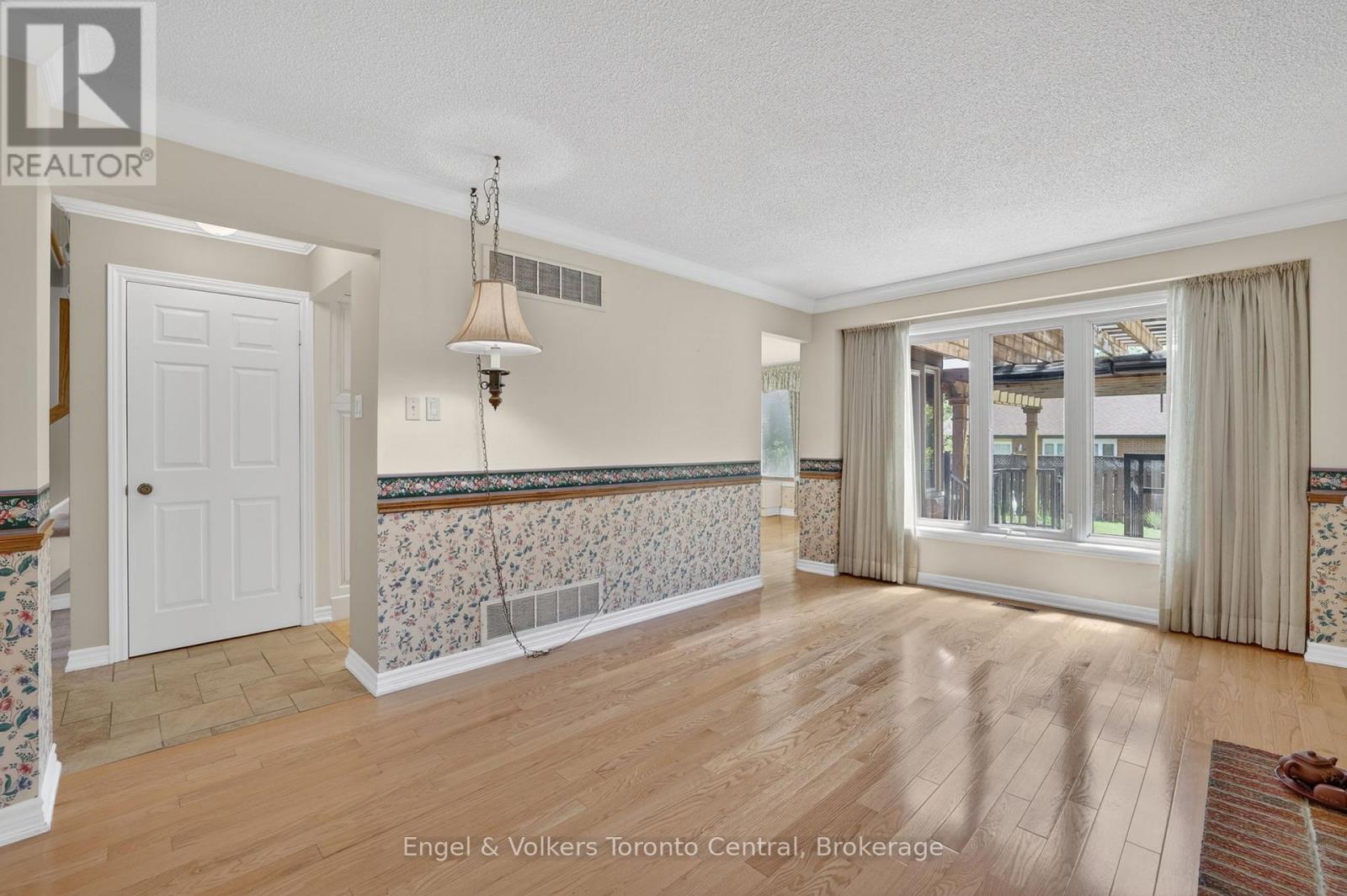 32 Milford Crescent, Brampton (Central Park), Ontario  L6S 3E4 - Photo 13 - W13425800