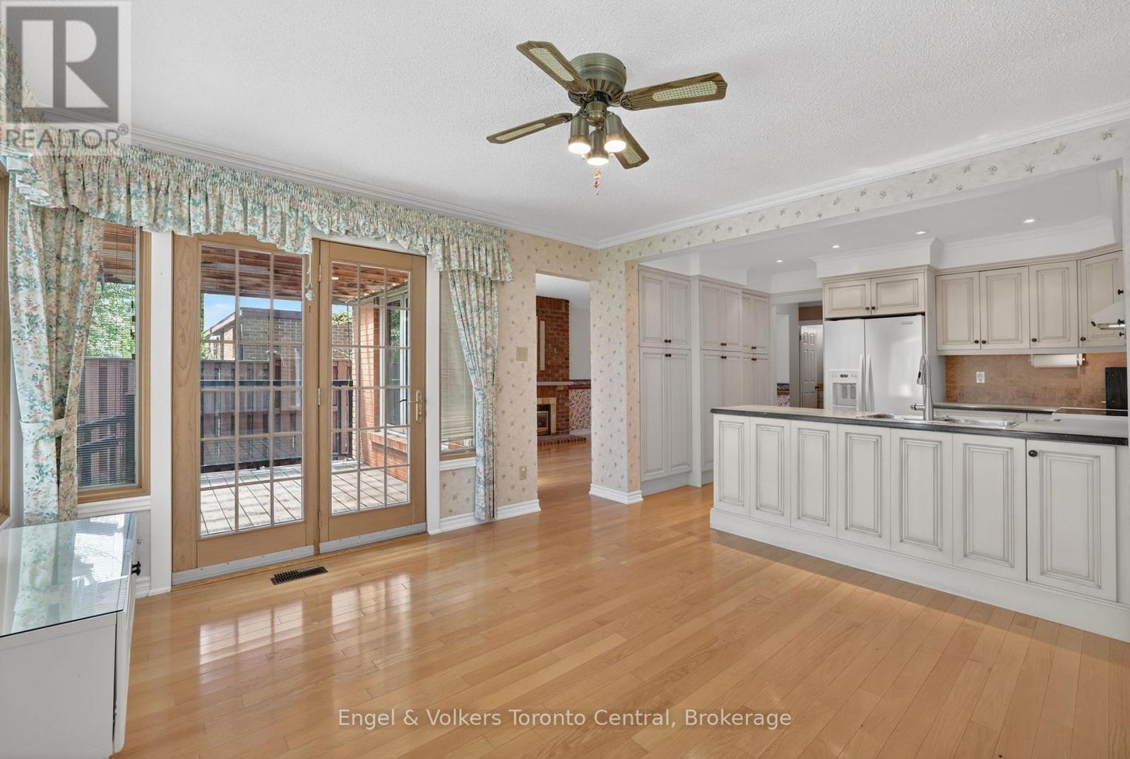 32 Milford Crescent, Brampton (Central Park), Ontario  L6S 3E4 - Photo 19 - W13425800
