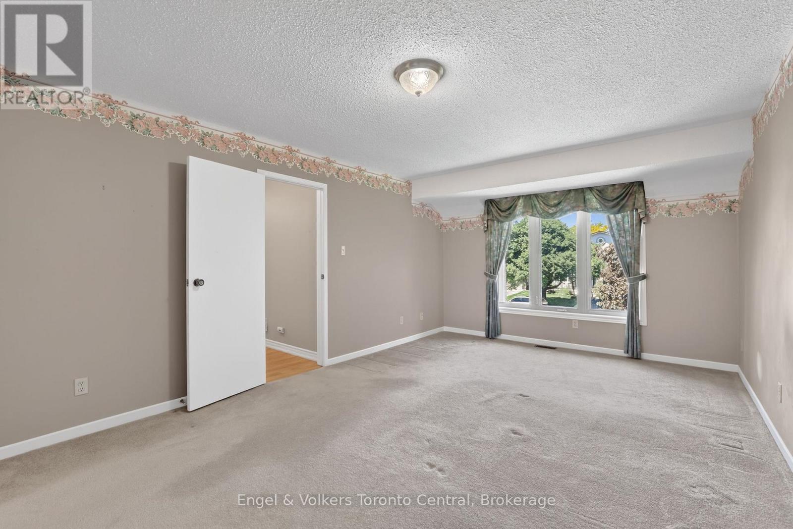 32 Milford Crescent, Brampton (Central Park), Ontario  L6S 3E4 - Photo 24 - W13425800