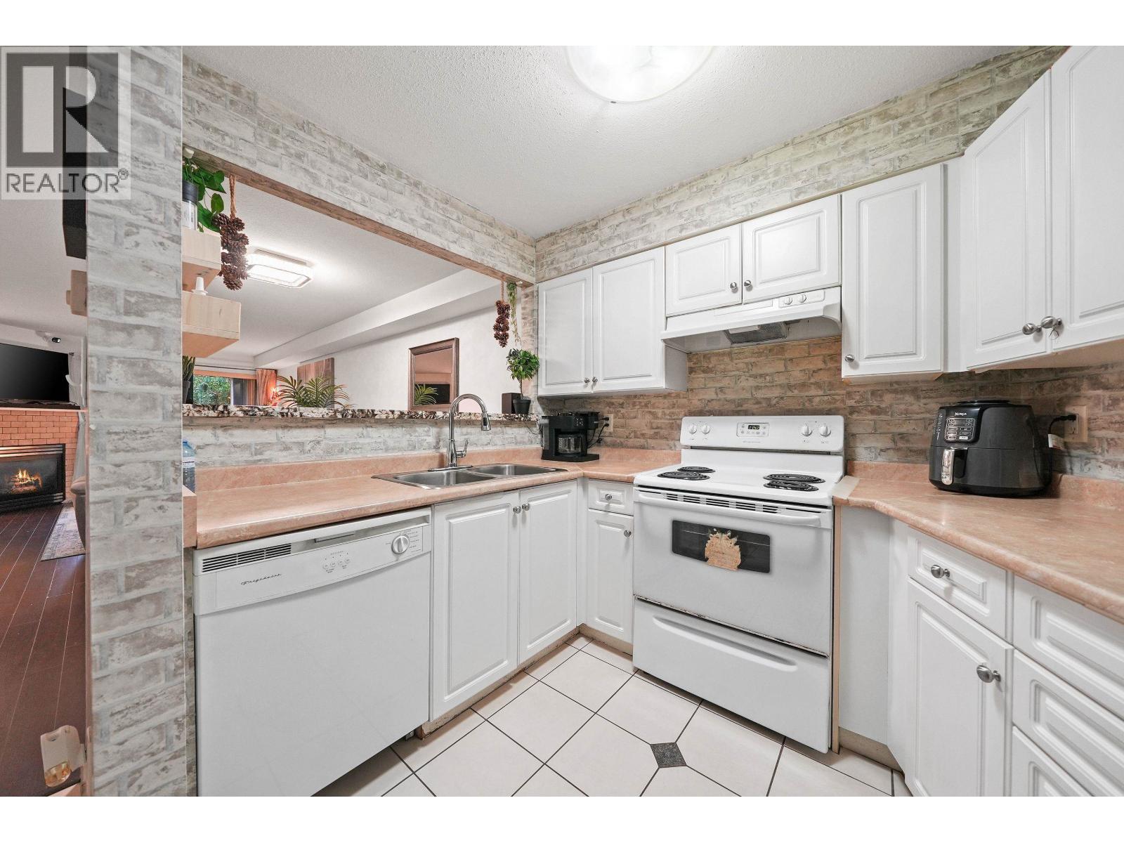 2 1383 Brunette Avenue, Coquitlam, British Columbia  V3K 1G6 - Photo 13 - R3134474