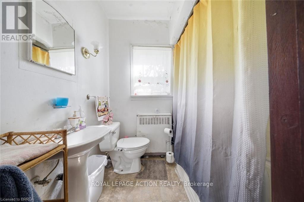26 Alice Street, Brantford, Ontario  N3R 1Y2 - Photo 12 - X13425166