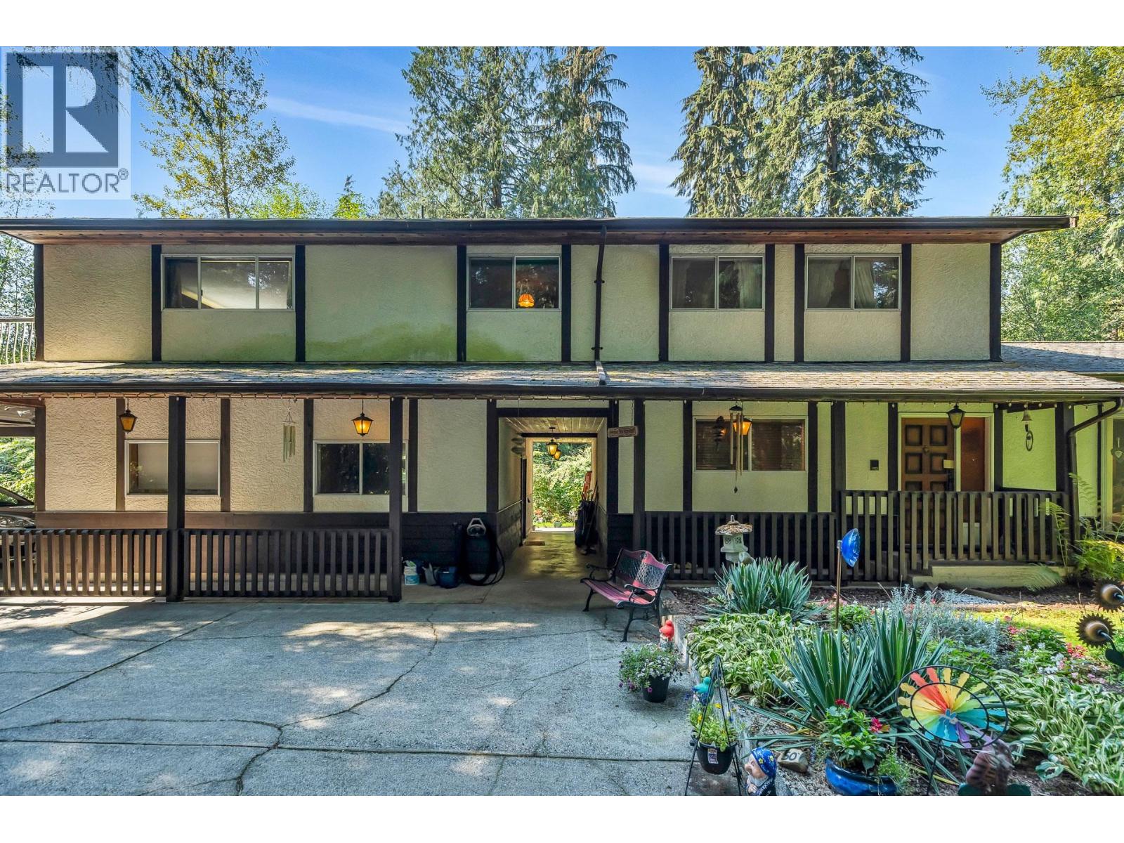 23463 DOGWOOD AVENUE, Maple Ridge, British Columbia