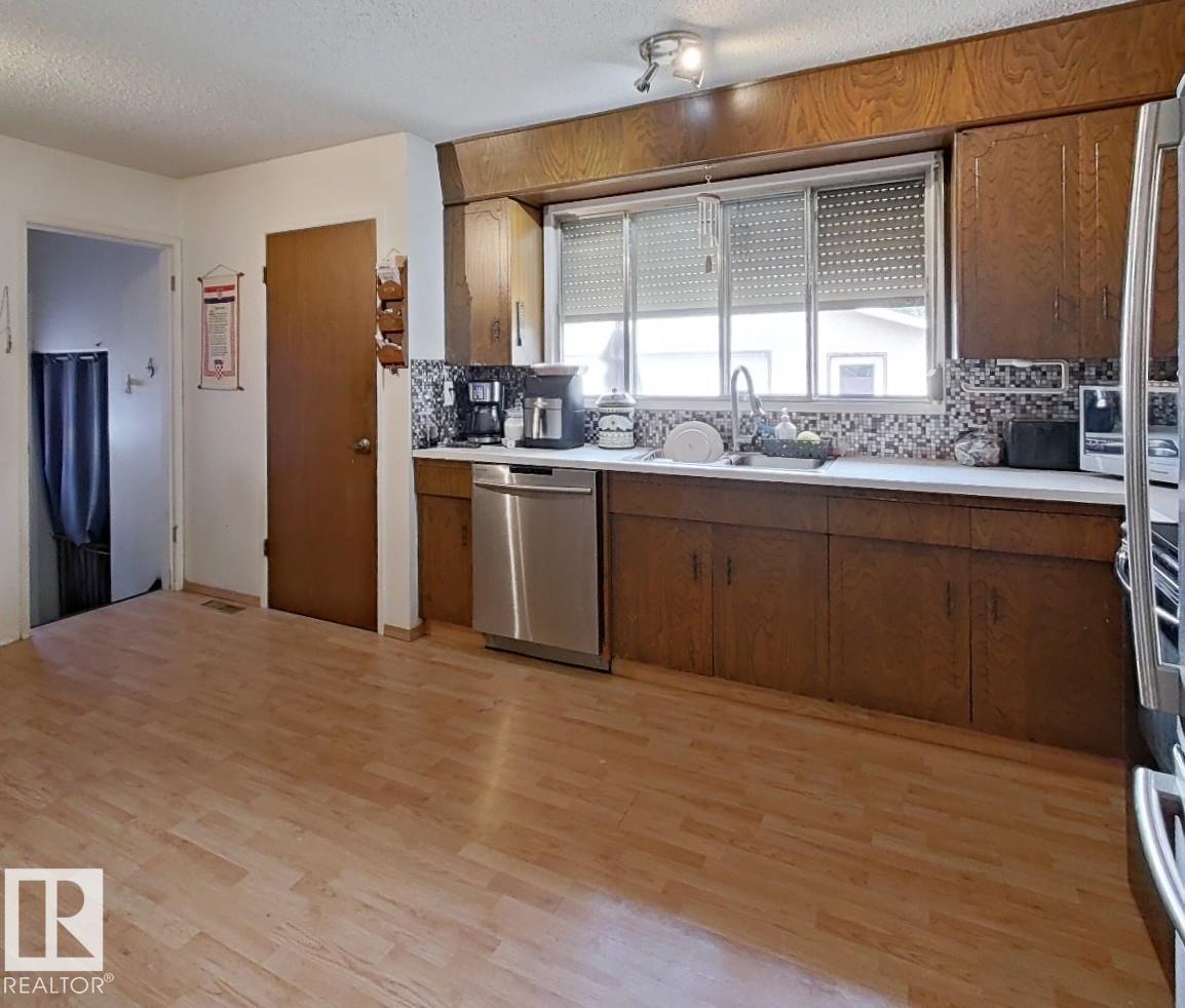 3718 136a Av NW NW, Edmonton, Alberta  T5A 2P4 - Photo 11 - E4492763