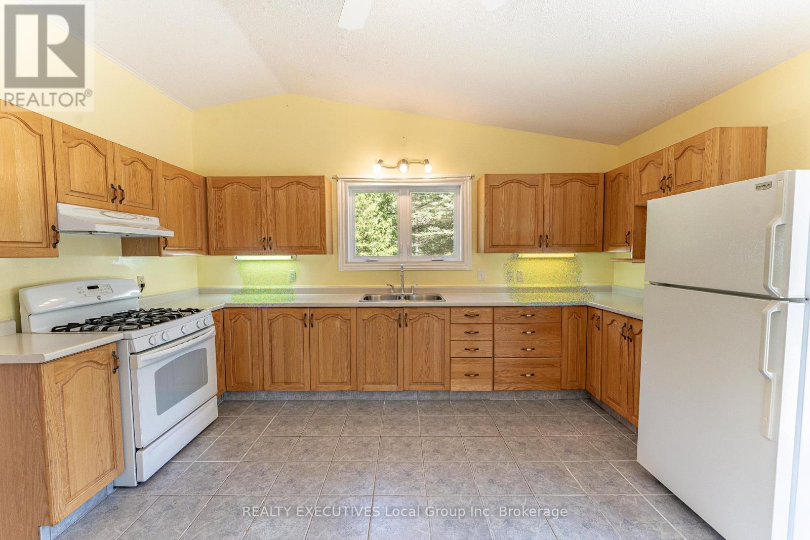 153 Big Bend Avenue, Powassan, Ontario  P0H 1Z0 - Photo 11 - X13425636