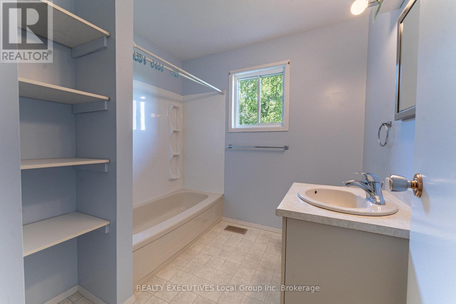 153 Big Bend Avenue, Powassan, Ontario  P0H 1Z0 - Photo 35 - X13425636