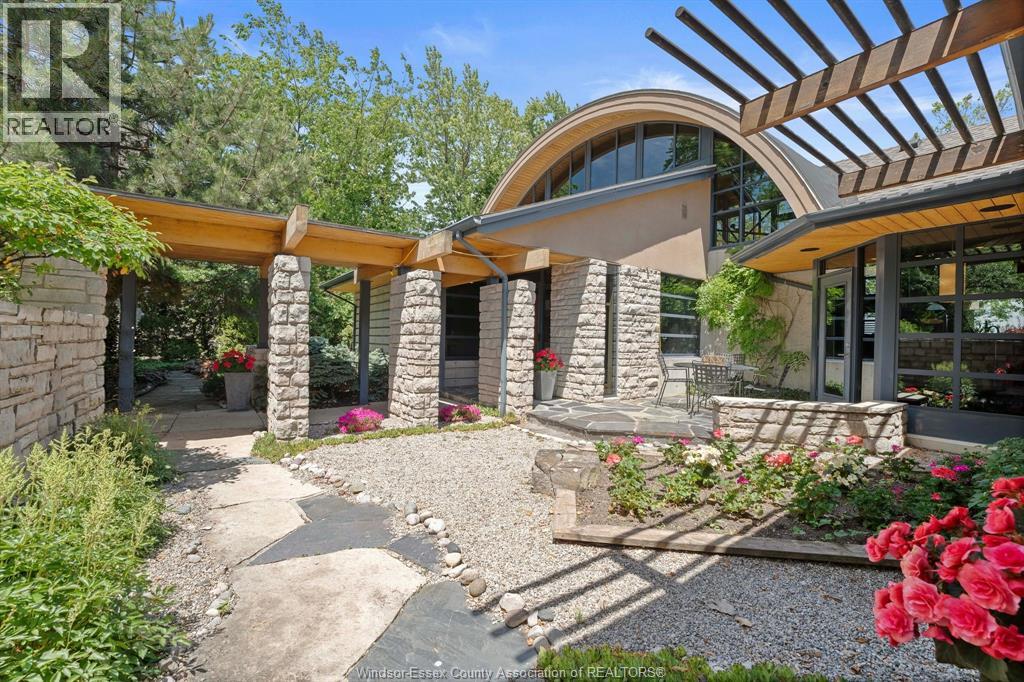 450 Russell Woods Road, Lakeshore, Ontario  N8N 3S5 - Photo 4 - 26013694