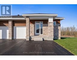 1 - 1102 MOORE STREET, Brockville, Ontario
