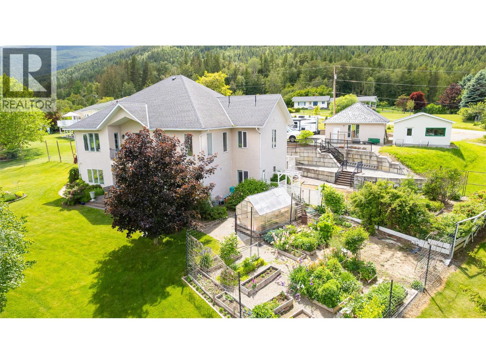 1062 Simmons Road, Creston, British Columbia V0B 1G7 - Photo 63 - 10390748