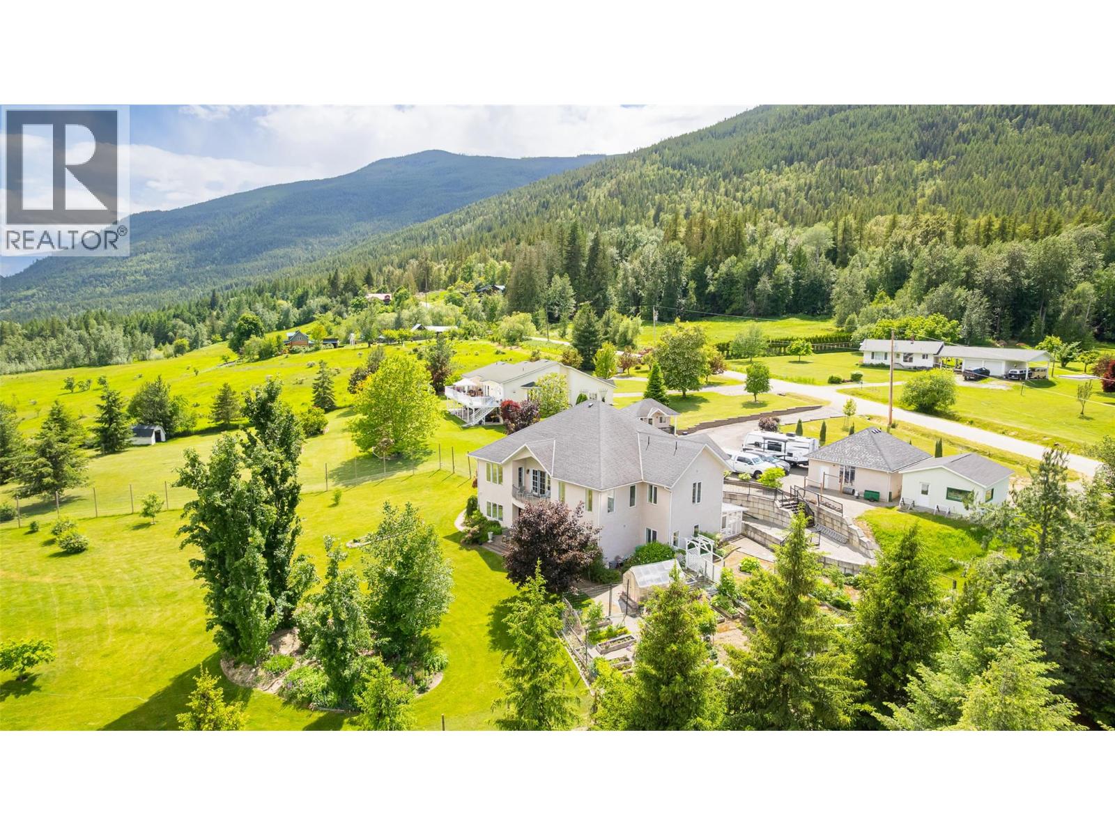 1062 Simmons Road, Creston, British Columbia V0B 1G7 - Photo 64 - 10390748