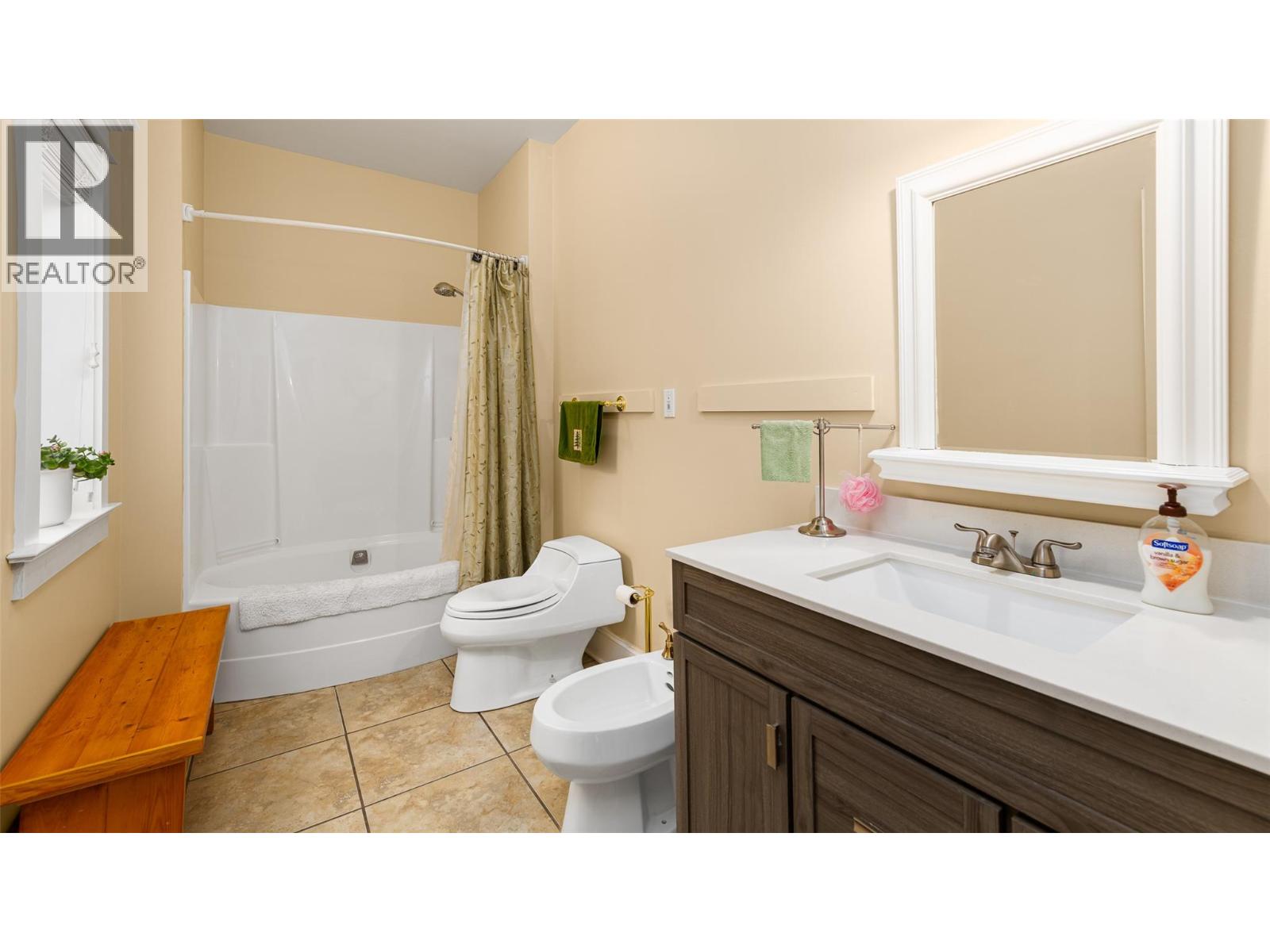 1062 Simmons Road, Creston, British Columbia V0B 1G7 - Photo 35 - 10390748