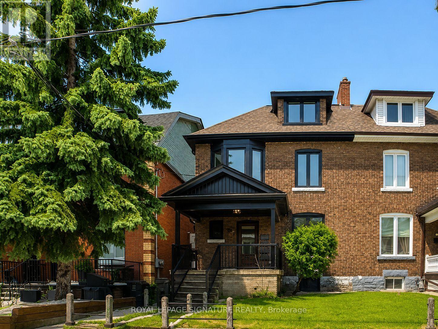3RD FLOOR - 28 BEATRICE STREET, Toronto, Ontario