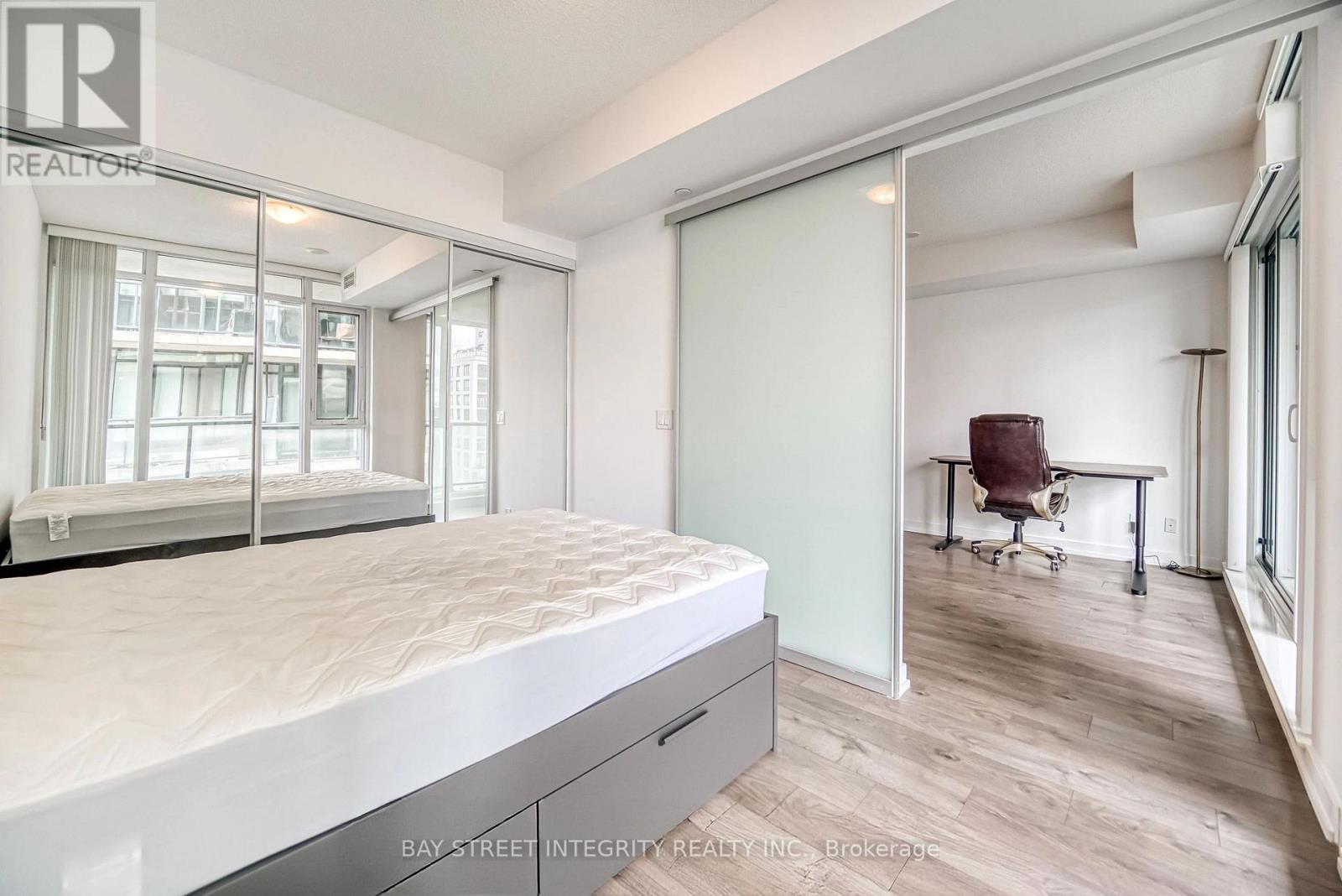 805 - 297 College Street, Toronto, Ontario  M5T 0C2 - Photo 11 - C13425776
