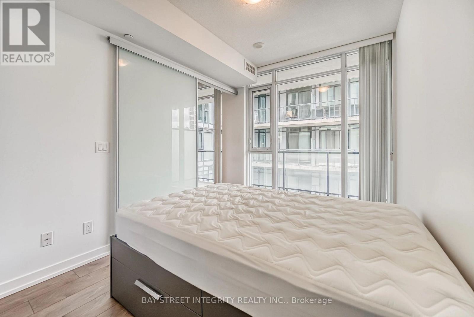 805 - 297 College Street, Toronto, Ontario  M5T 0C2 - Photo 12 - C13425776