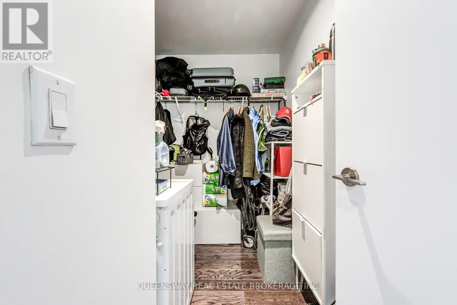 1014 - 32 Trolley Crescent, Toronto, Ontario  M5A 1M6 - Photo 16 - C13425804