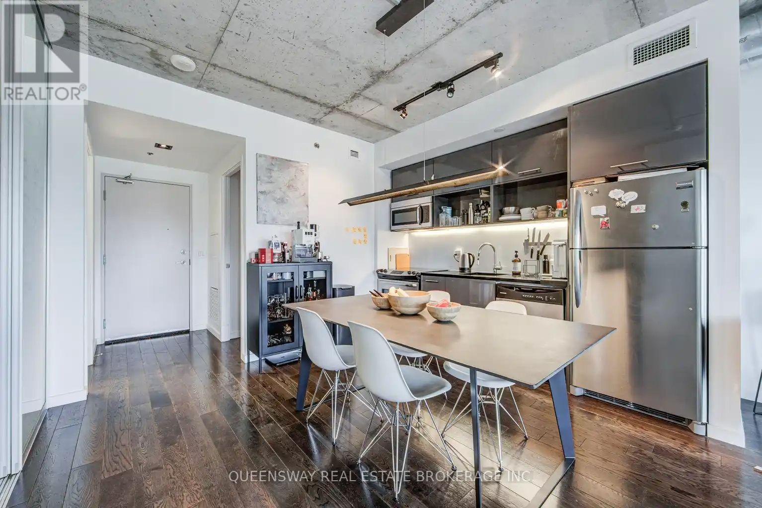 1014 - 32 Trolley Crescent, Toronto, Ontario  M5A 1M6 - Photo 4 - C13425804