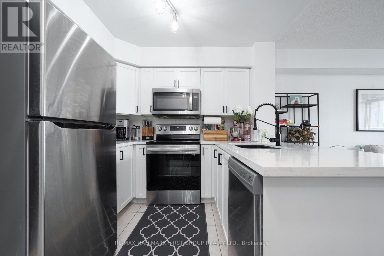 710 - 1600 Charles Street, Whitby, Ontario L1N 0G4 - Photo 4 - E13425700