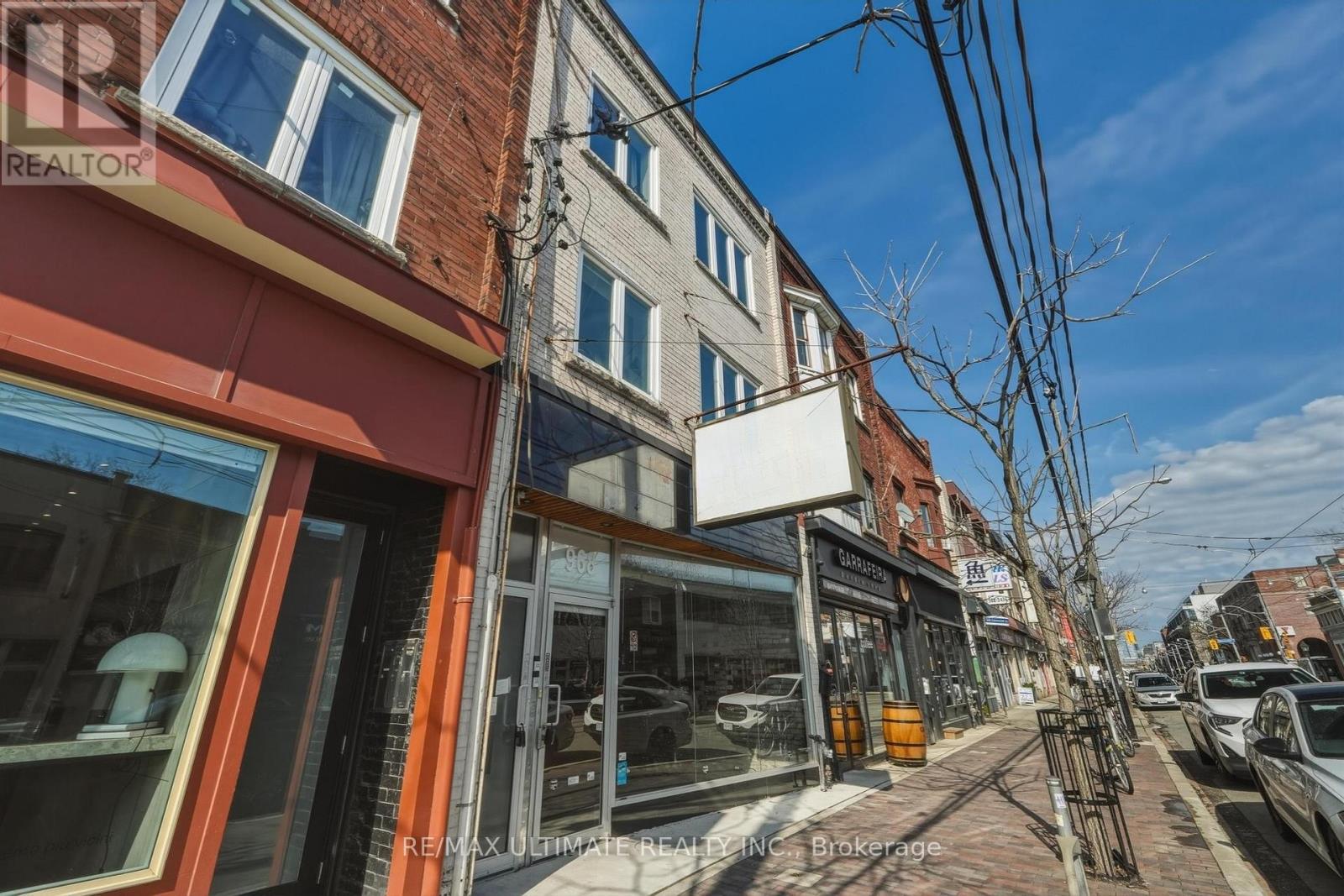968 College Street, Toronto, Ontario  M5H 1A5 - Photo 2 - C12970848