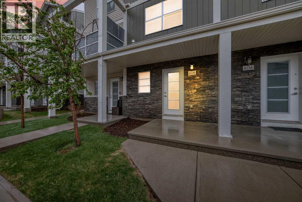 608 Redstone View NE, Calgary, Alberta  T3N 0M9 - Photo 5 - A2317384