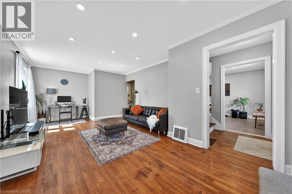154 Bridgeport Road E, Waterloo, Ontario  N2J 2K4 - Photo 2 - 40824776
