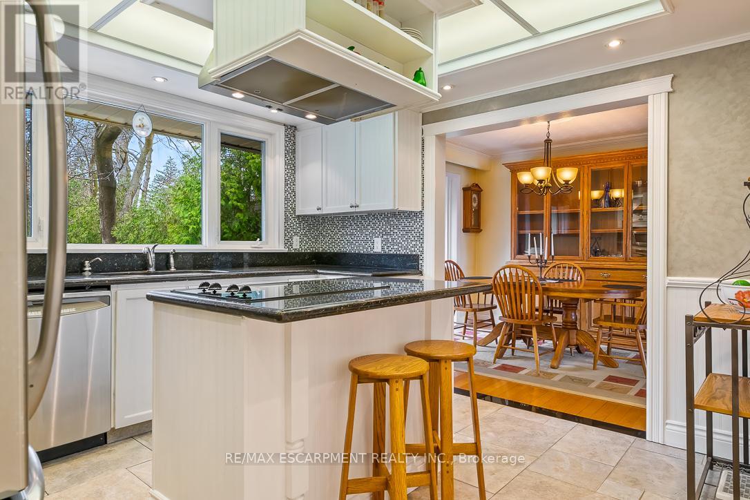 1546 Lorne Wood Road, Mississauga, Ontario  L5H 3G3 - Photo 10 - W13425680