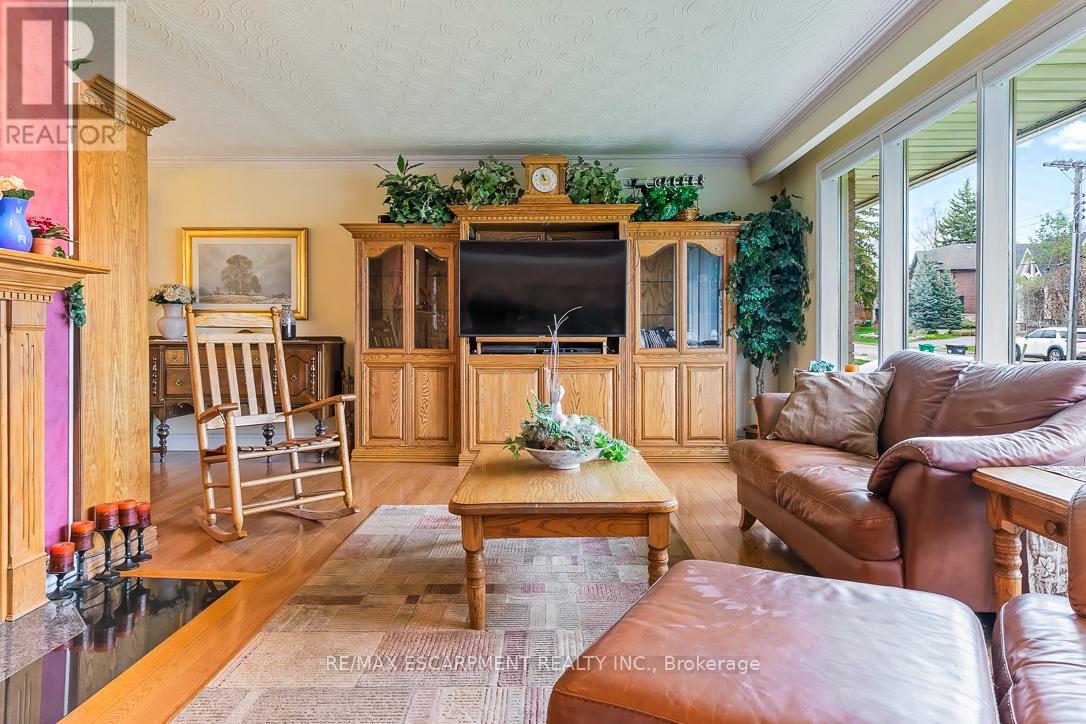 1546 Lorne Wood Road, Mississauga, Ontario  L5H 3G3 - Photo 7 - W13425680
