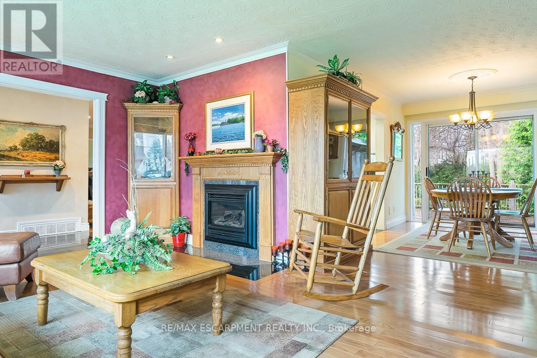 1546 Lorne Wood Road, Mississauga, Ontario  L5H 3G3 - Photo 8 - W13425680