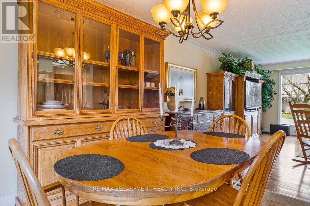 1546 Lorne Wood Road, Mississauga, Ontario  L5H 3G3 - Photo 9 - W13425680