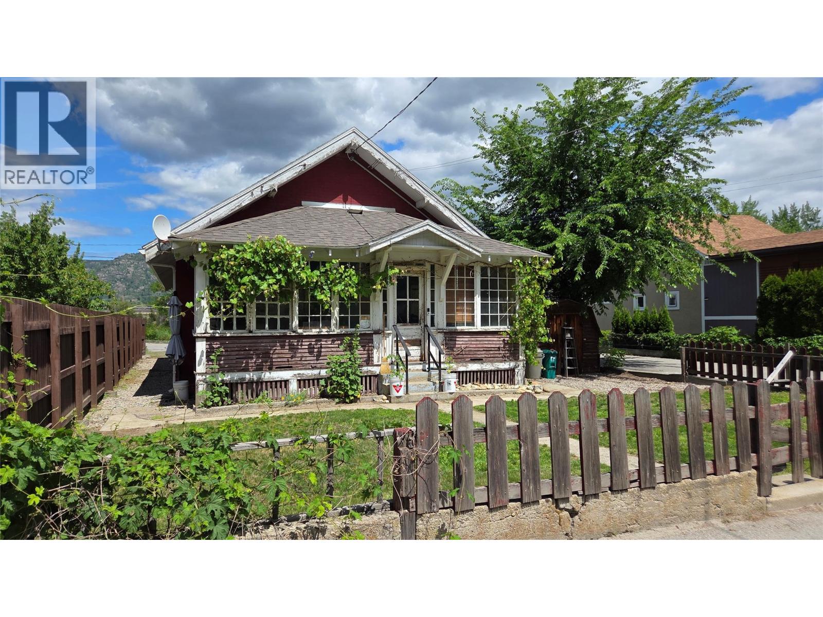 390 Binns Street, Trail, British Columbia  V1R 3L1 - Photo 14 - 10390111