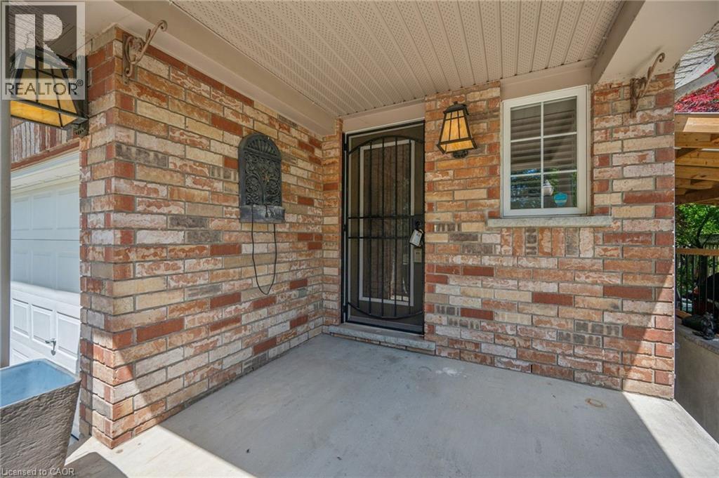 153 Sims Estate Drive Unit# 1, Kitchener, Ontario  N2A 0A6 - Photo 4 - 40838498