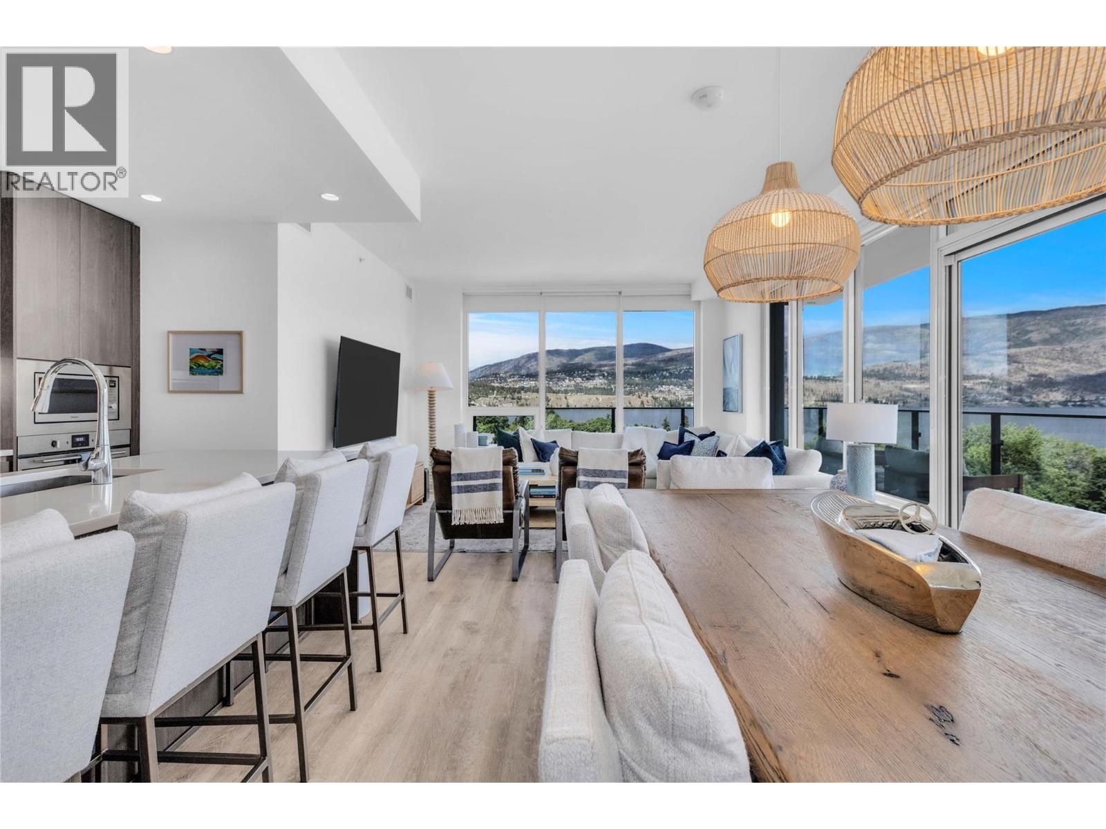 238 Leon Avenue Unit# 808, Kelowna, British Columbia  V1Y 0N6 - Photo 3 - 10390773