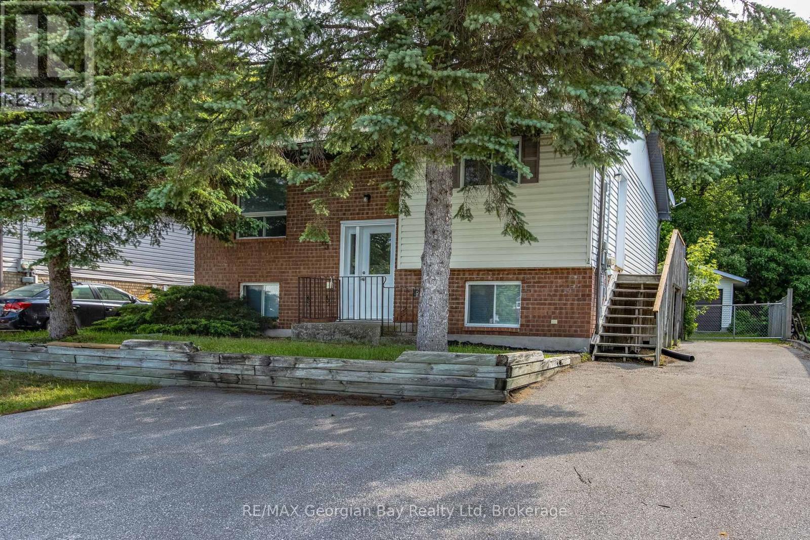 15 MCGUIRE ROAD, Penetanguishene, Ontario