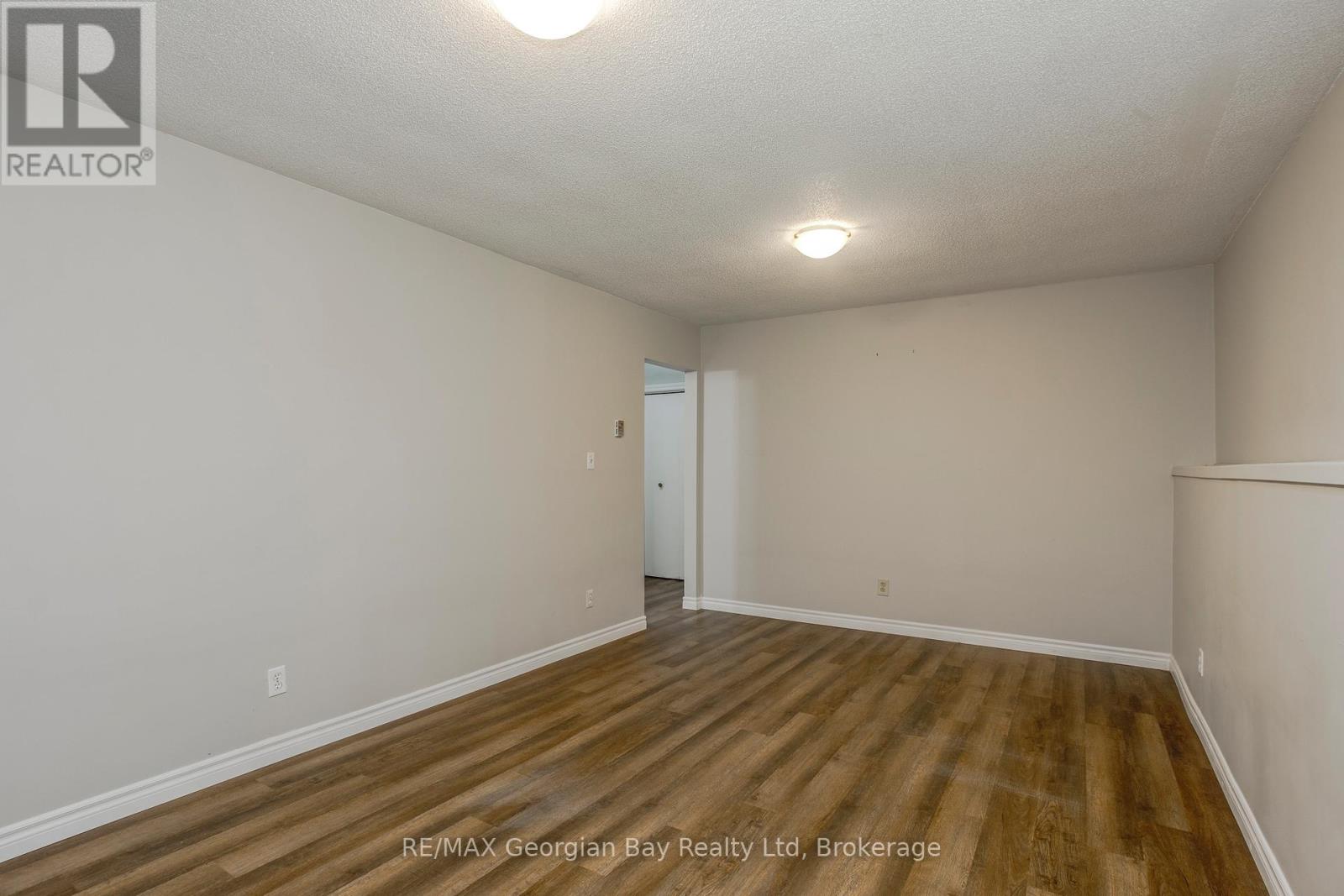 15 Mcguire Road, Penetanguishene, Ontario  L9M 1C9 - Photo 10 - S13425870