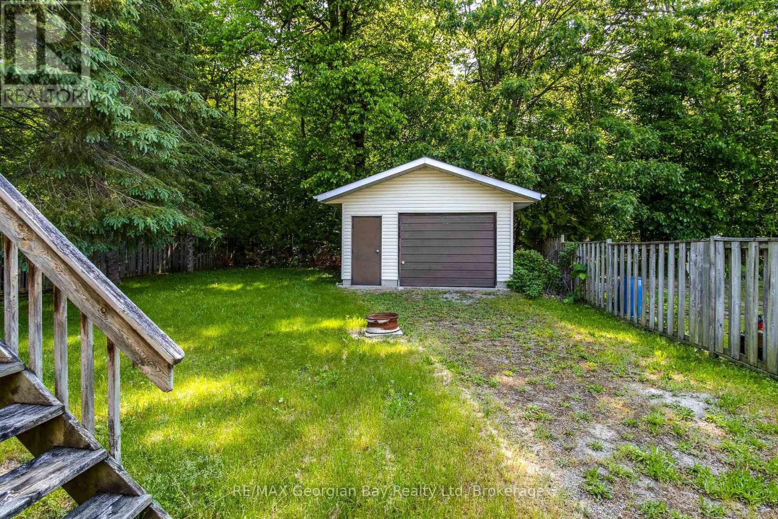 15 Mcguire Road, Penetanguishene, Ontario  L9M 1C9 - Photo 40 - S13425870