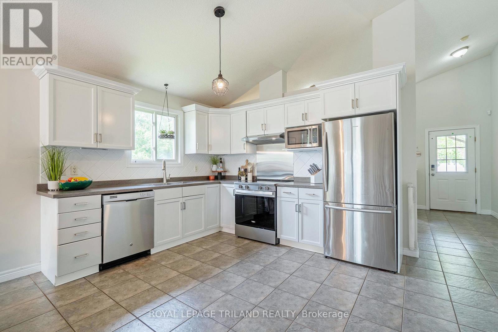2 Redtail Court, St. Thomas, Ontario  N5R 6L6 - Photo 13 - X13425908