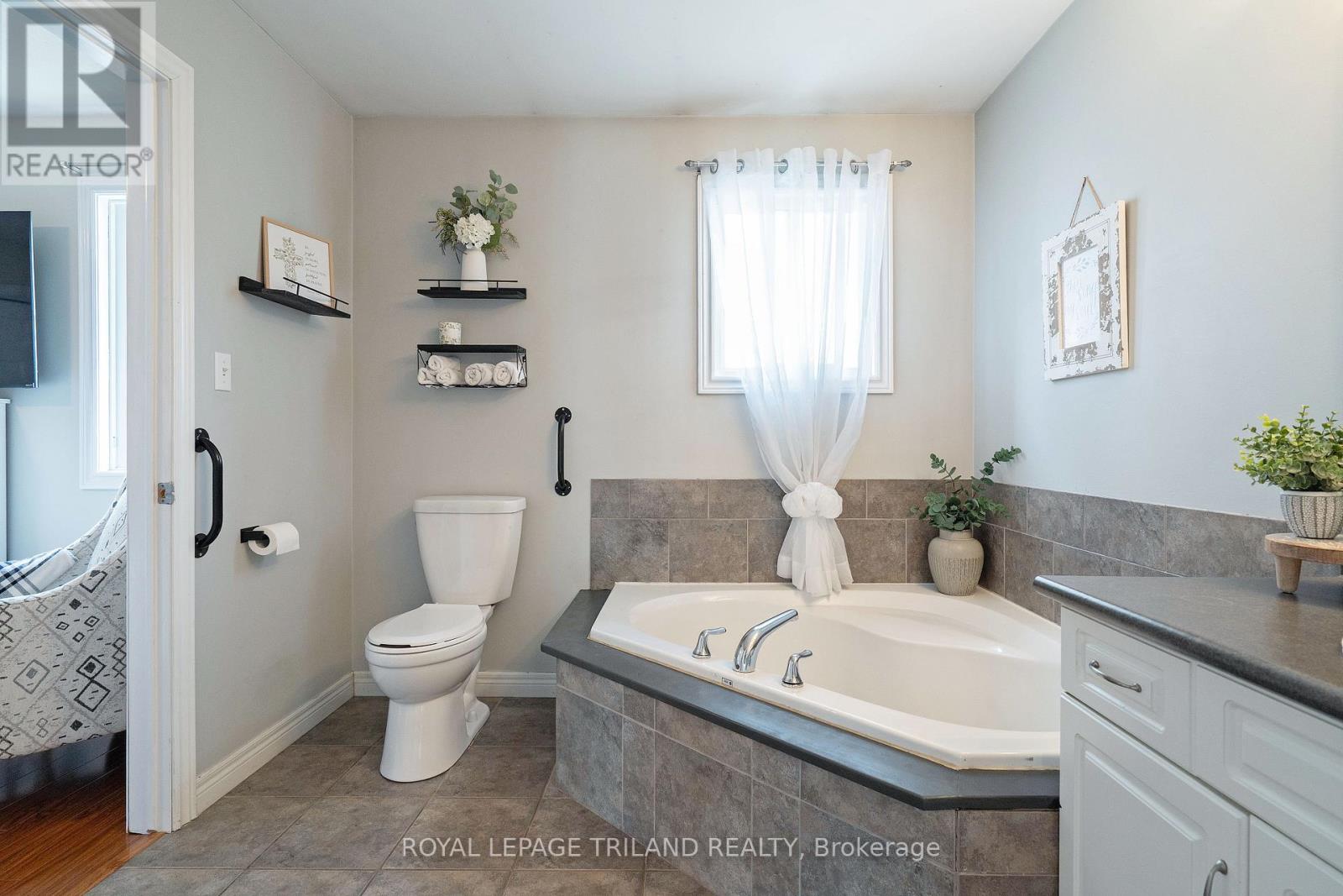 2 Redtail Court, St. Thomas, Ontario  N5R 6L6 - Photo 21 - X13425908