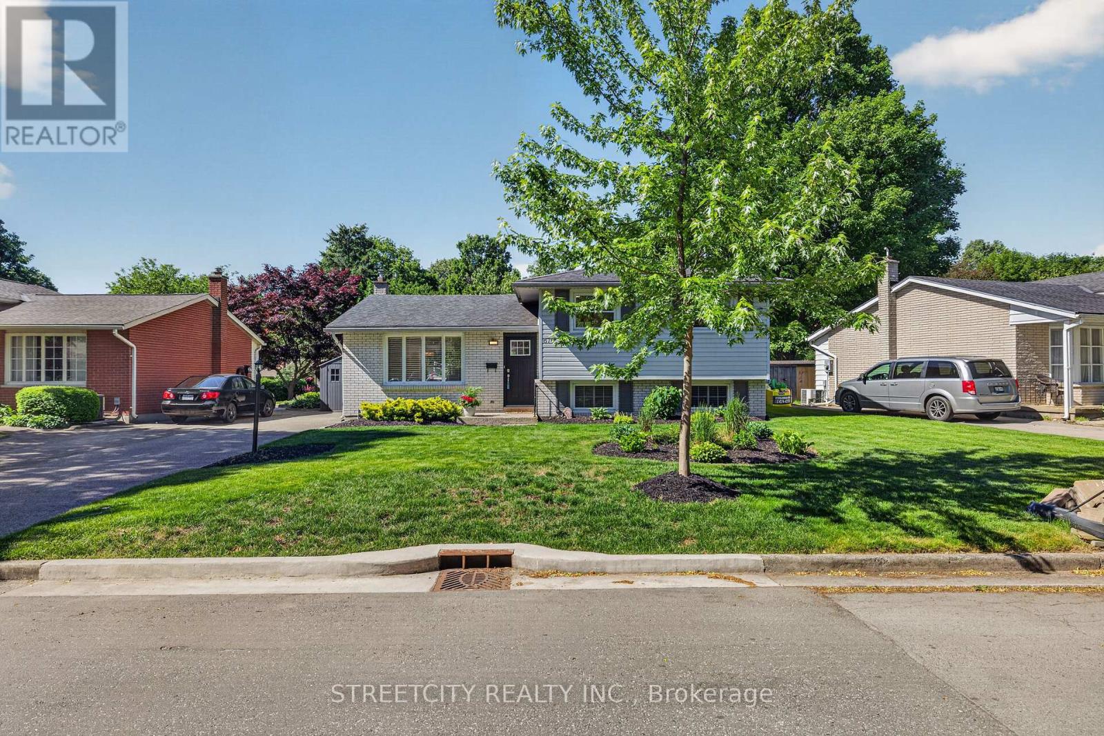 670 Glengyle Crescent, London North, Ontario  N5X 1X7 - Photo 2 - X13425928