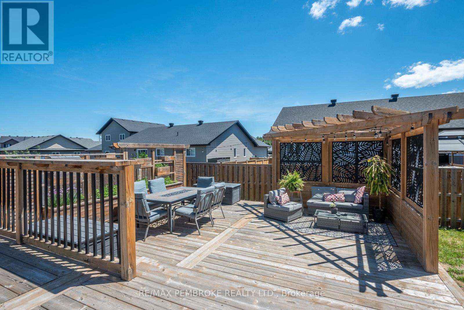 15 Drew Street, Petawawa, Ontario  K8H 0G4 - Photo 9 - X13426152