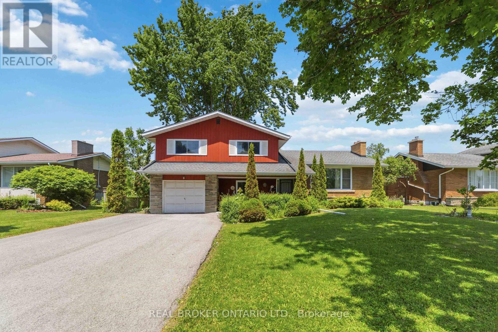 30 Springhead Gardens, Welland, Ontario  L3C 5A8 - Photo 3 - X13425930