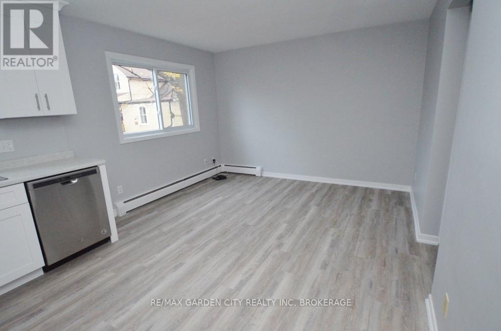 25 Ottawa Street, St. Catharines, Ontario L2R 1Z1 - Photo 8 - X13425950