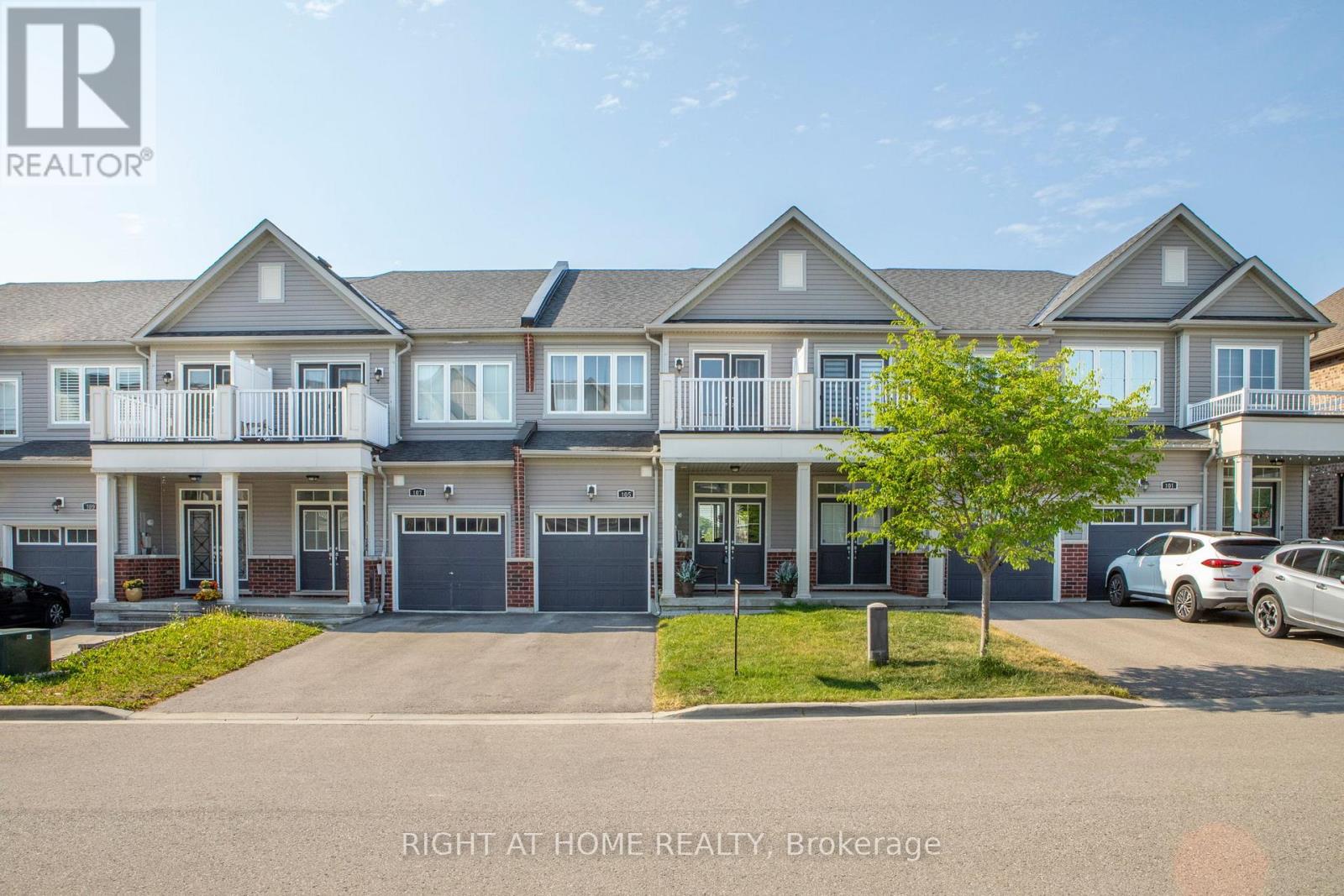 105 ALVIN PEGG DRIVE, East Gwillimbury, Ontario