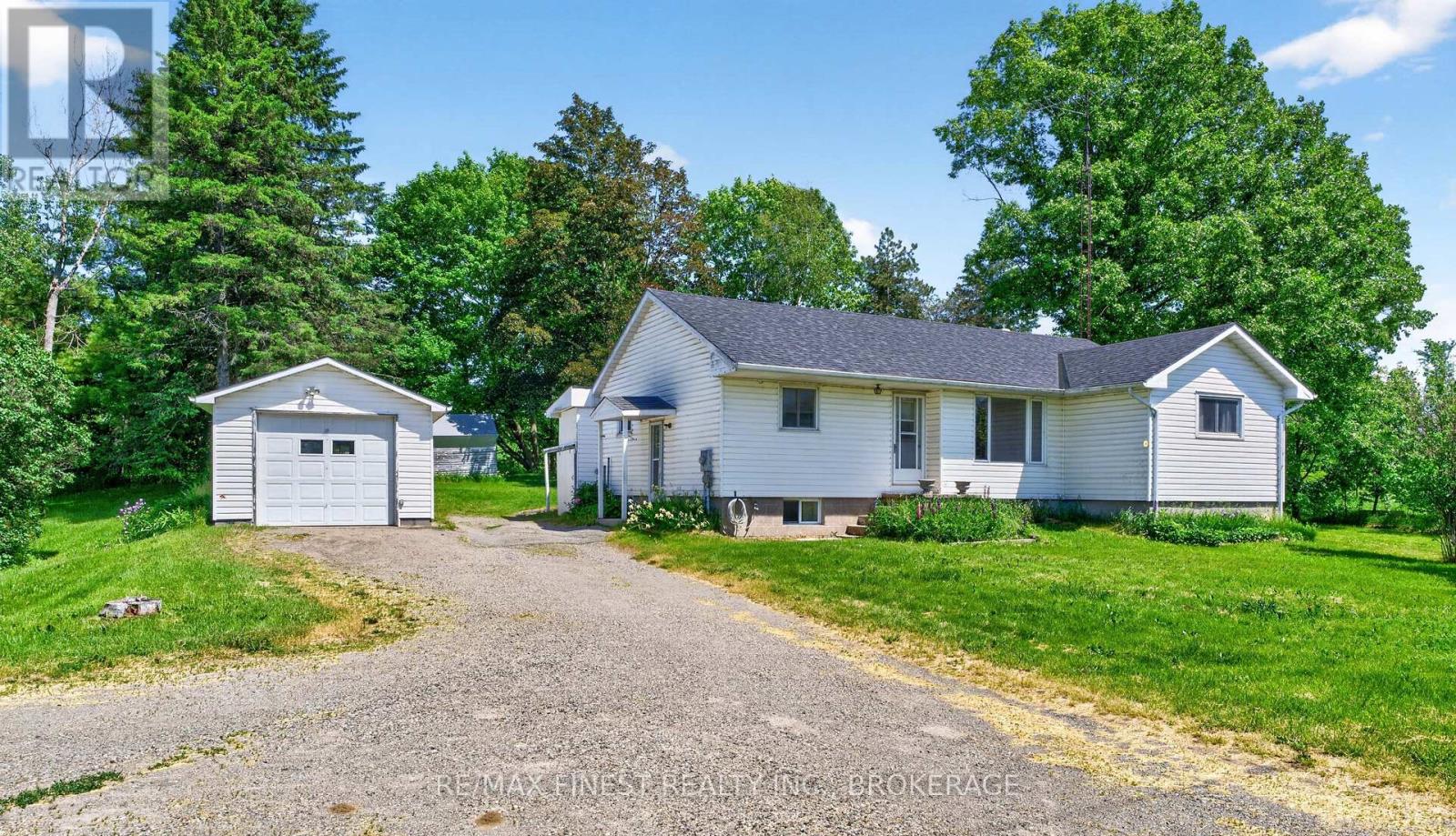 3287 Highway 32, Leeds And The Thousand Islands, Ontario  K0H 2N0 - Photo 2 - X13426228