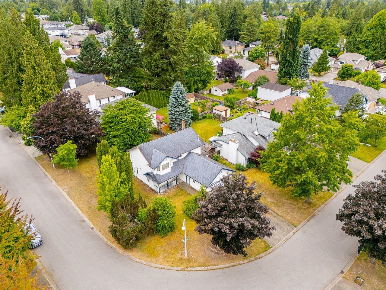 9663 157b Street, Surrey, British Columbia  V4N 2T3 - Photo 2 - R3133574