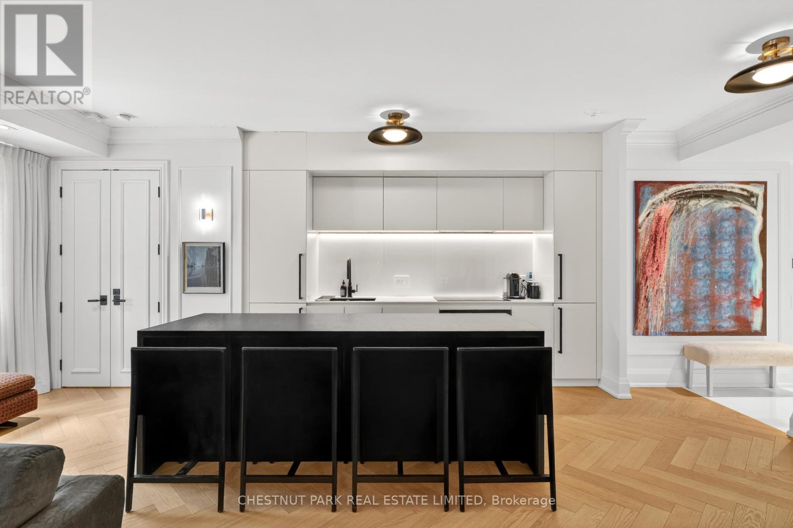 301 - 20 Scrivener Square, Toronto, Ontario  M4W 3X9 - Photo 5 - C13008286